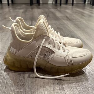 Steve Madden Cream and Gold Sneakers